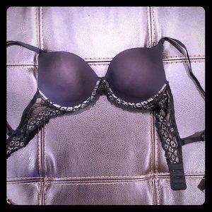 Black lace 34B bra
